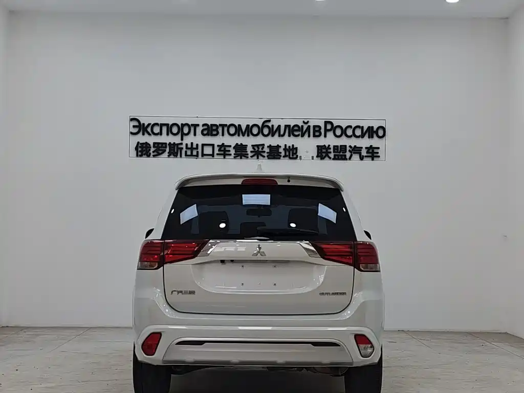 Outlander 2021 facelift 2.0L 2WD smooth version 5 seats купить на сайте DeffCars