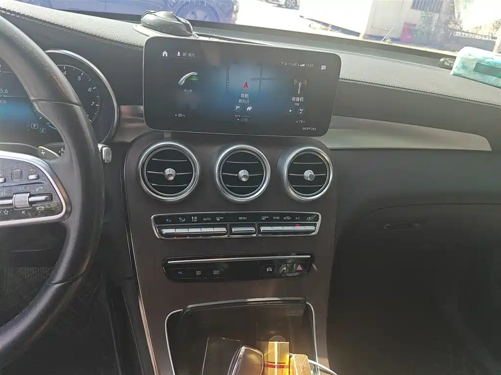 Mercedes-Benz GLC 2020 GLC 260 L 4MATIC luxury model купить на сайте DeffCars