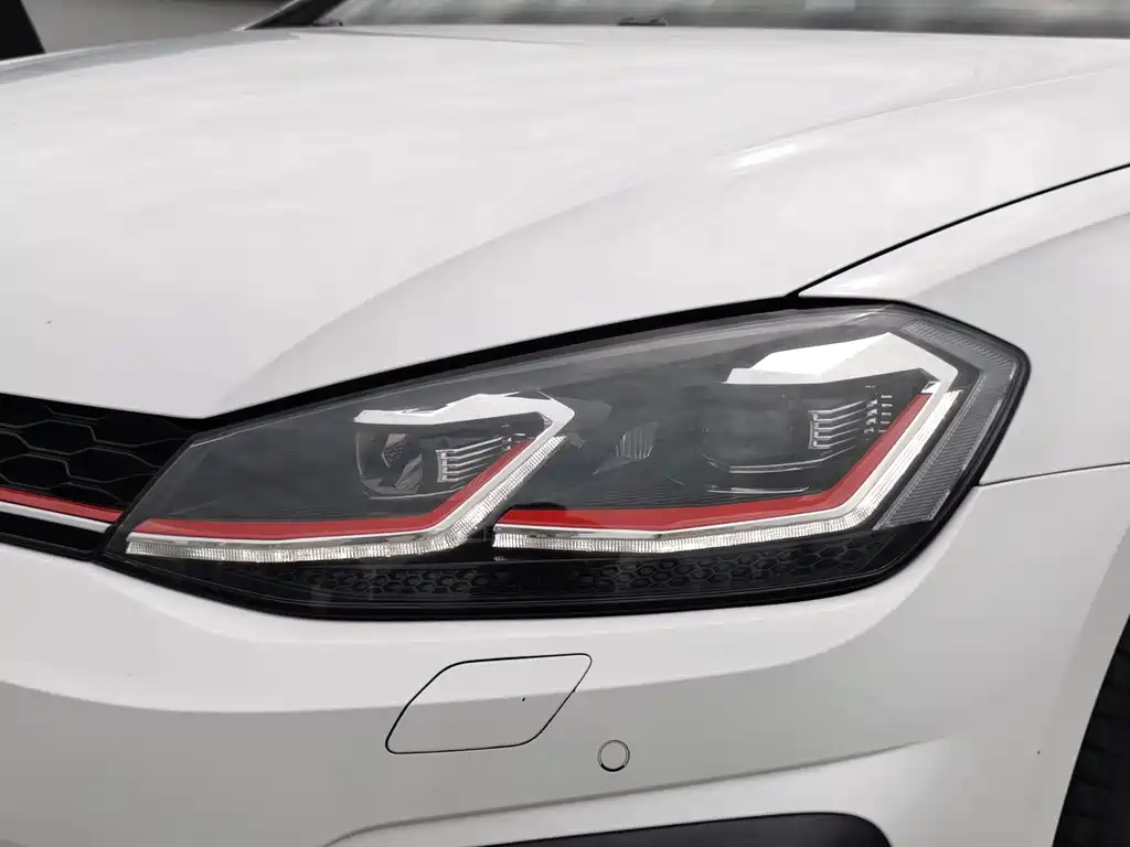 Golf GTI 2019 2.0TSI GTI National V купить на сайте DeffCars
