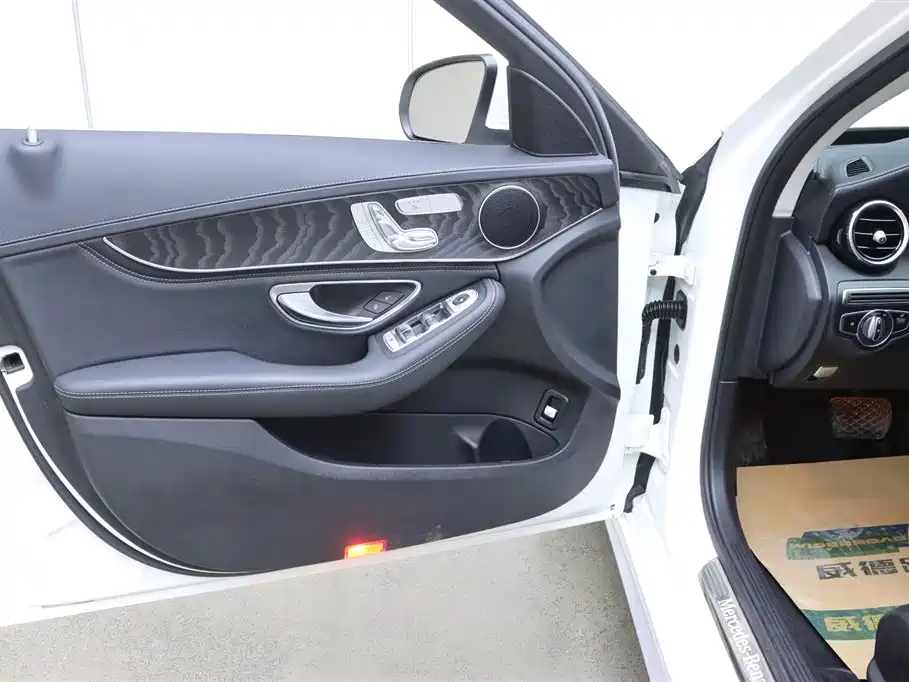 Mercedes-Benz C-Class 2020 C 260 L Sports Edition купить на сайте DeffCars