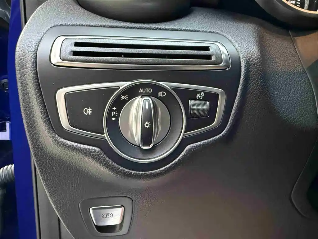 Mercedes-Benz GLC 2018 facelift GLC 200 4MATIC купить на сайте DeffCars