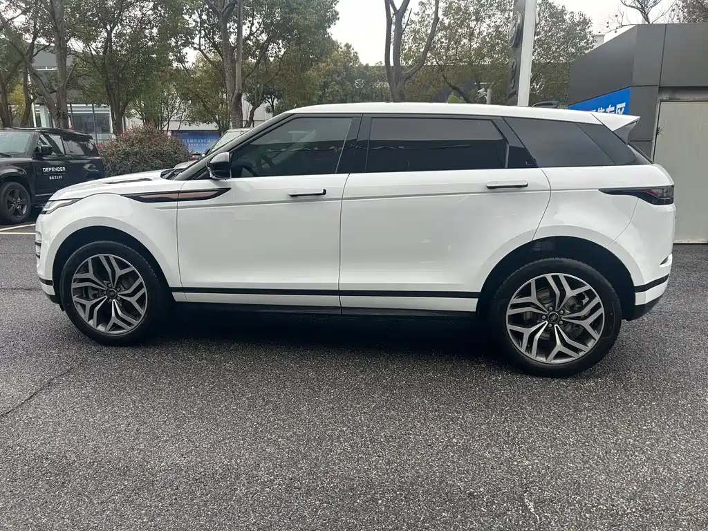 Range Rover Evoque 2026 Range Rover Evoque L SE купить на сайте DeffCars