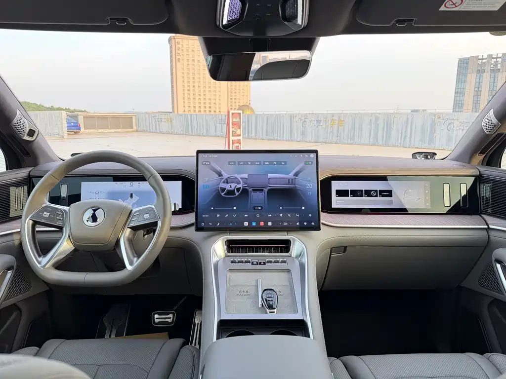 Denza N9 2025 Honor model купить на сайте DeffCars