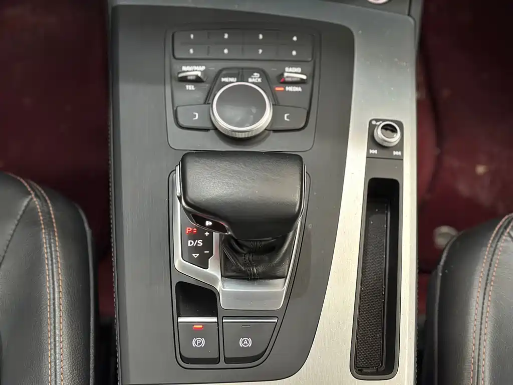 Audi Q5L 2020 40 TFSI Honorable and Enterprising купить на сайте DeffCars