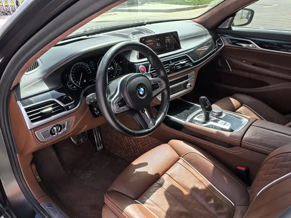 BMW 7 Series 2018 740Li xDrive Exclusive M Sports Package купить на сайте DeffCars
