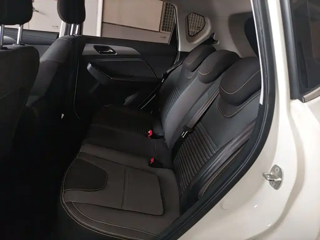 Beijing X3 2019 1.5T Manual Honor Edition купить на сайте DeffCars