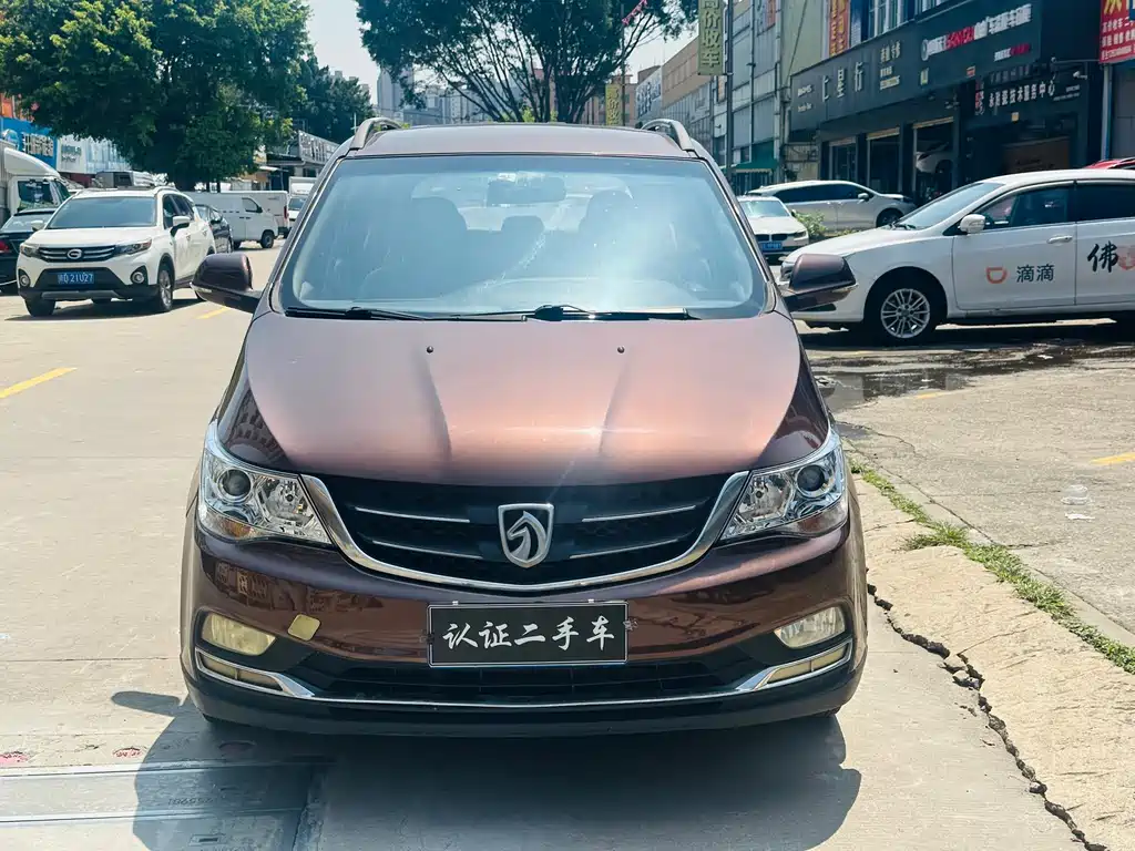 Baojun 730 2016 1.5L manual comfort type 7 seats National V купить на сайте DeffCars