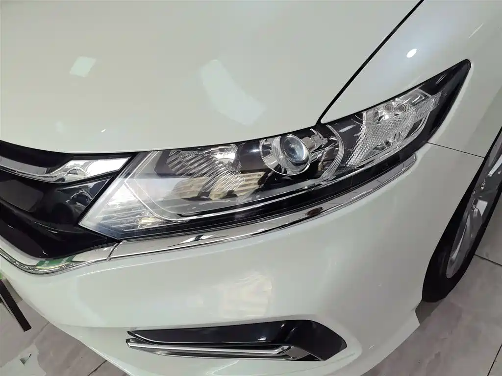 Jade 2017 1.8L automatic classic version 5 seats купить на сайте DeffCars