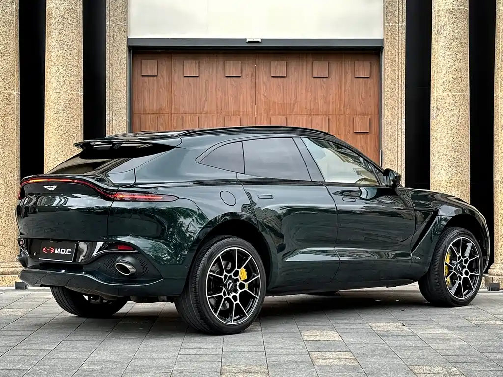 Aston Martin DBX 2020 4.0T V8 купить на сайте DeffCars