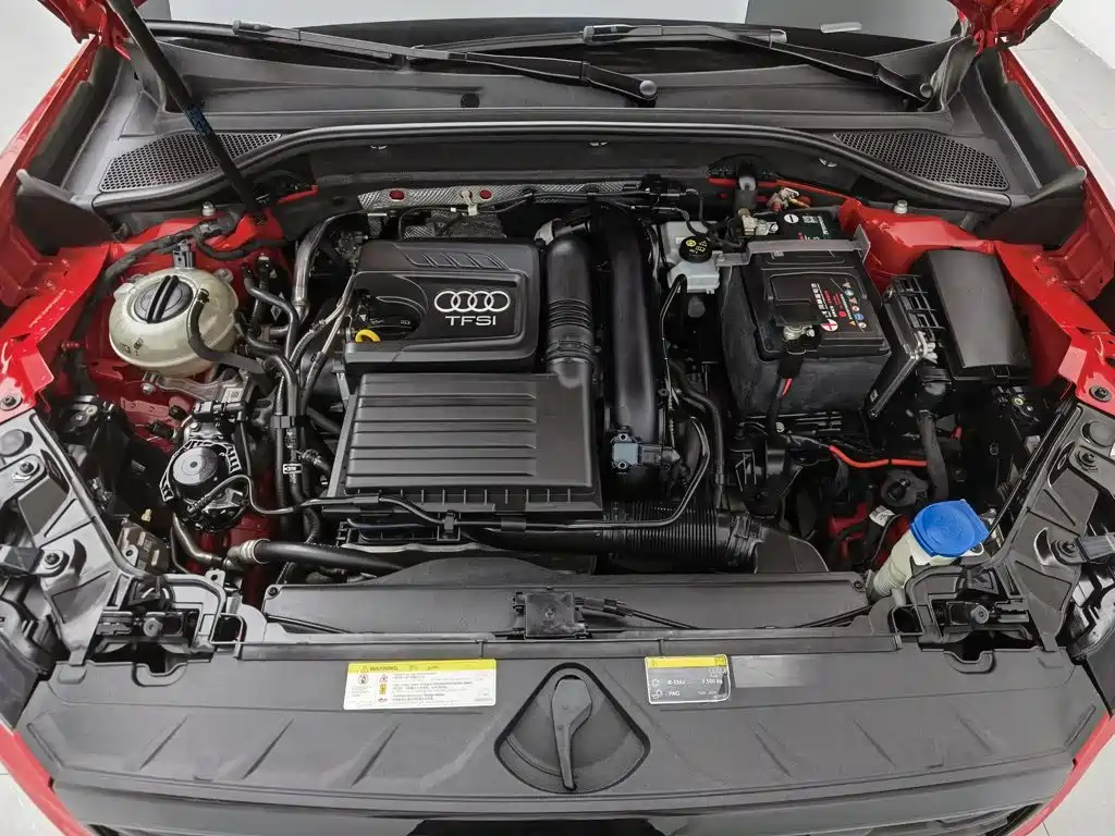 Audi Q2L 2018 35 TFSI Launch Exclusive Edition Country VI купить на сайте DeffCars