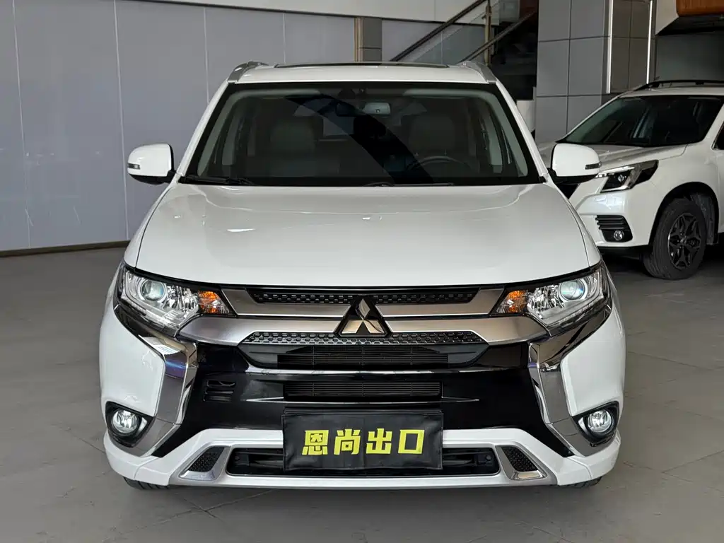 Outlander 2021 Modified 2.0L 2WD Enjoy Edition 5 Seater купить на сайте DeffCars