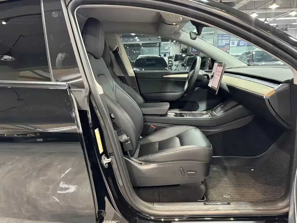 Model Y 2022 facelift rear-wheel drive version купить на сайте DeffCars