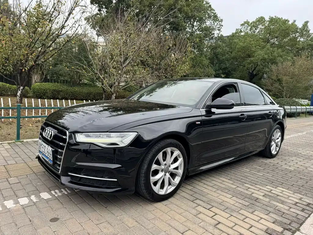 Audi A6L 2018 30th Anniversary Model 35 TFSI Fashion Model купить на сайте DeffCars