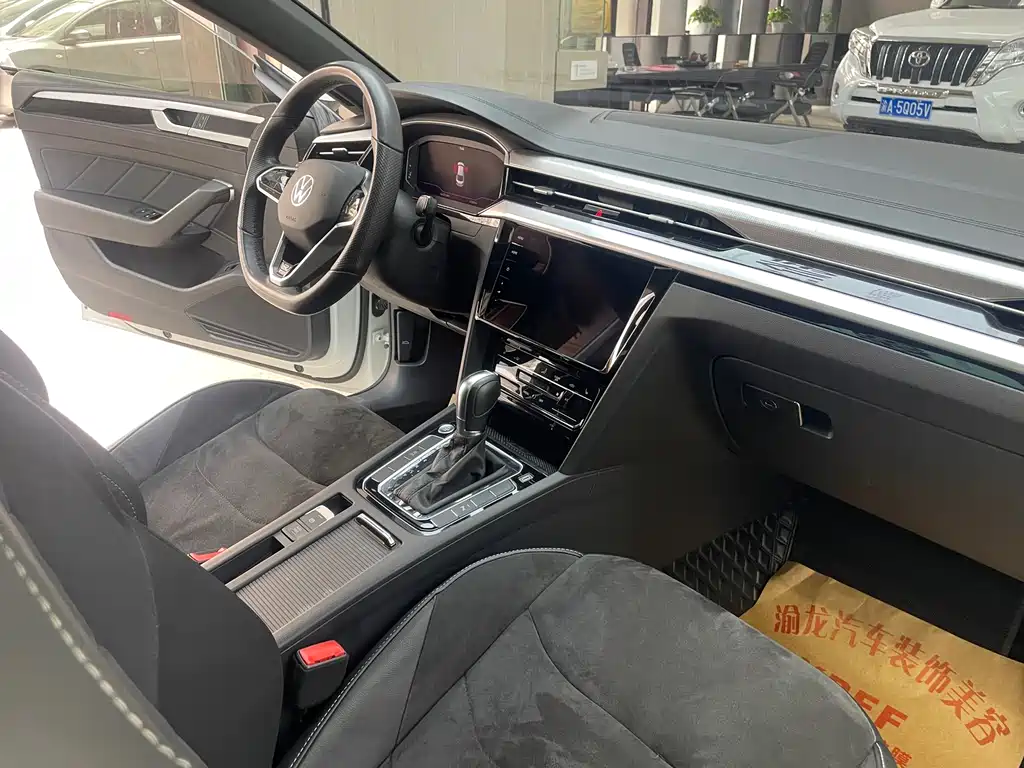 FAW-Volkswagen CC 2021 330TSI Dazzling Edition купить на сайте DeffCars