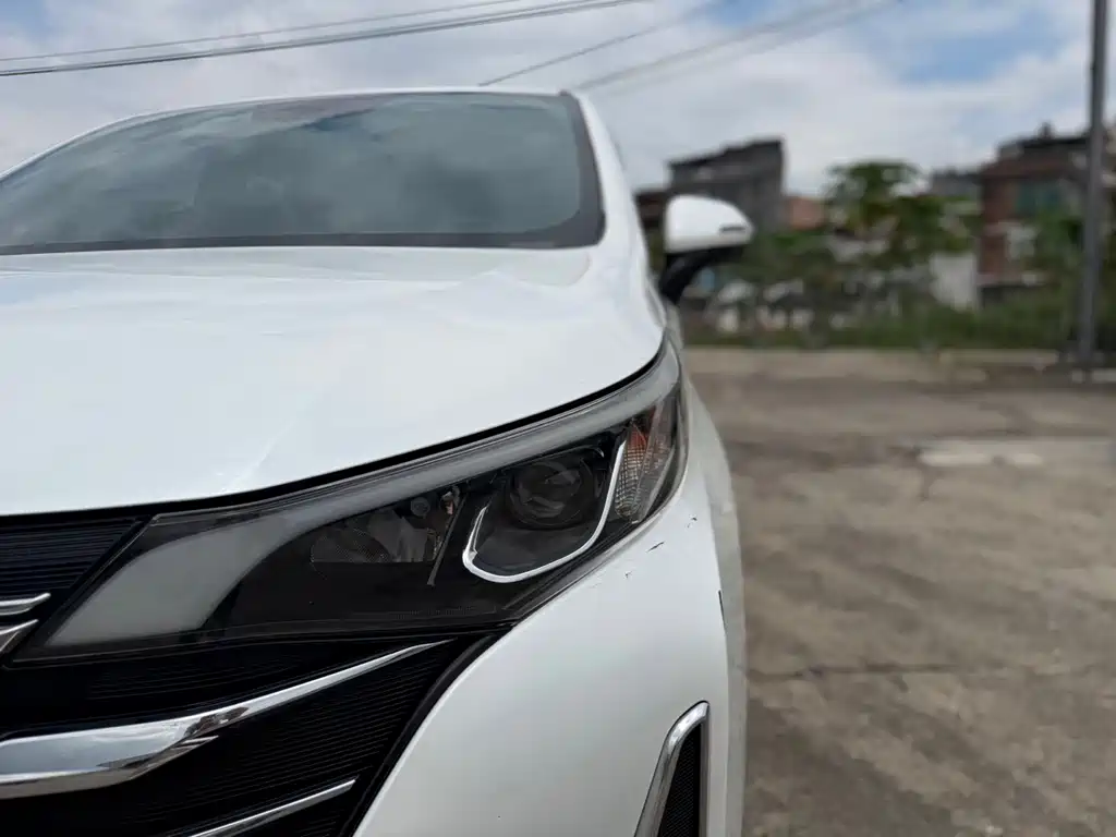 Trumpchi M6 2019 270T automatic luxury version (seven seats) National V купить на сайте DeffCars