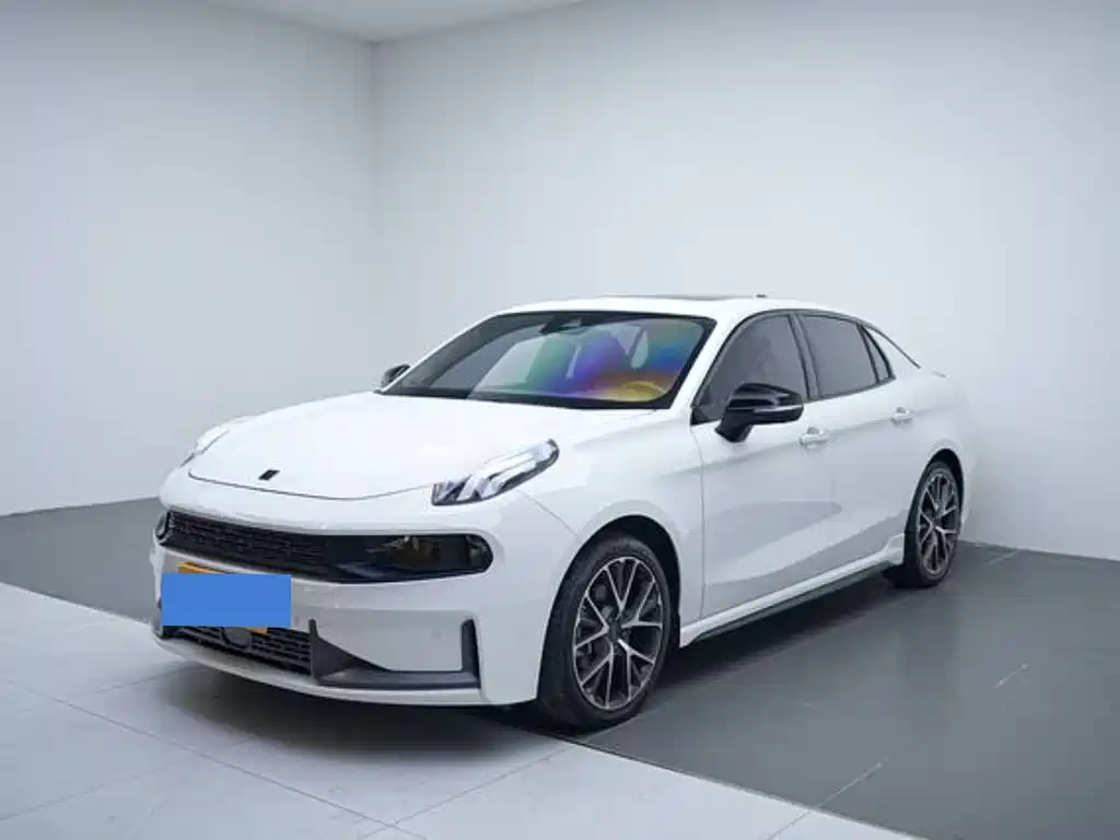 Lynk & Co 03 2019 1.5TD DCT Pro version National VI купить на сайте DeffCars