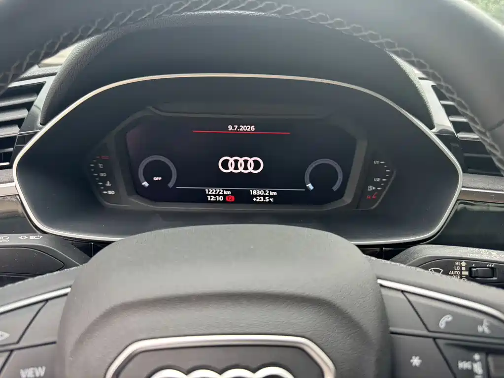 Audi Q3 2023 35 TFSI aggressive and dynamic model (1.4T) купить на сайте DeffCars