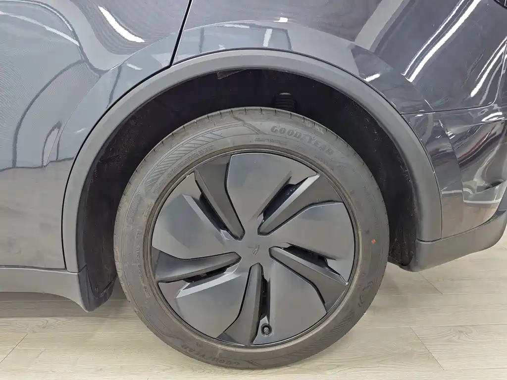 Model Y 2025 rear-wheel drive version купить на сайте DeffCars