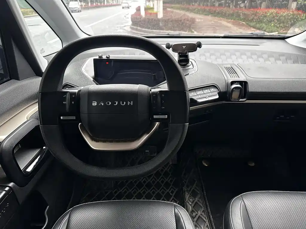 Baojun KiWi EV 2022 Artist’s Light Edition Lithium Iron Phosphate купить на сайте DeffCars