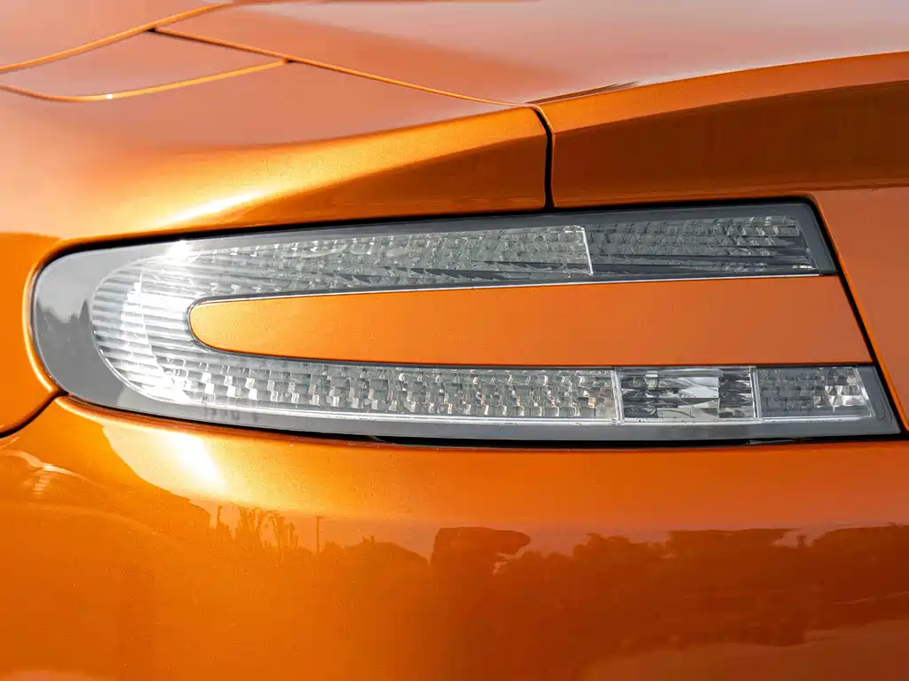 V8 Vantage 2012 4.7L S Roadster купить на сайте DeffCars