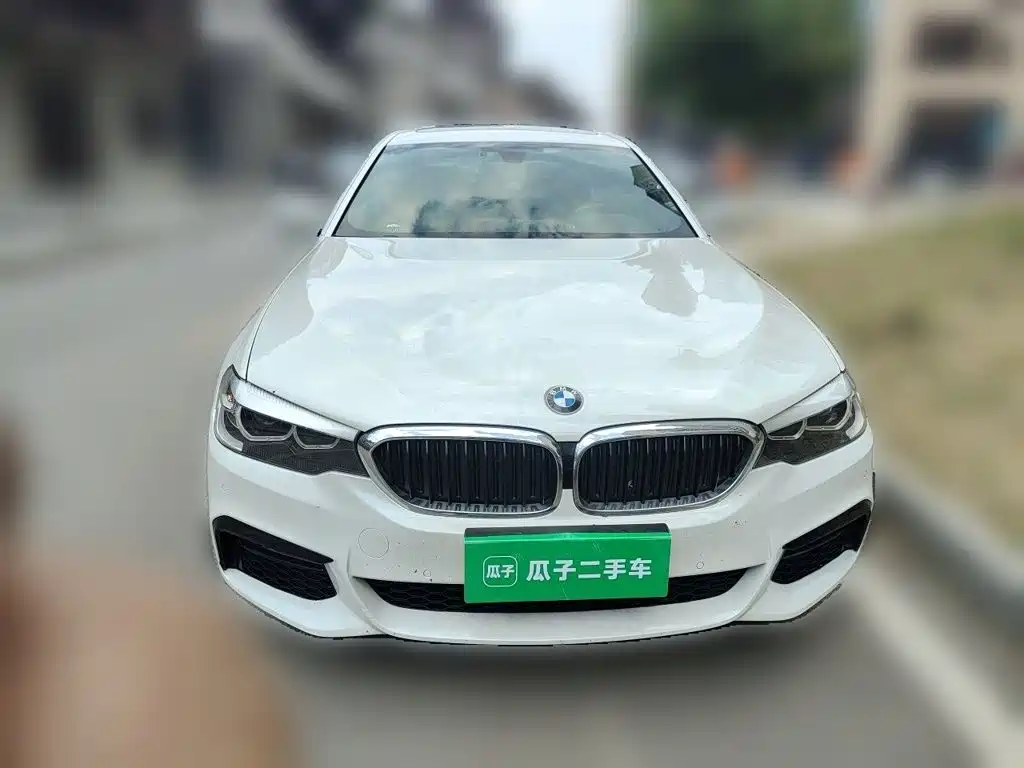BMW 5 Series 2018 530Li Leading M Sports Package купить на сайте DeffCars