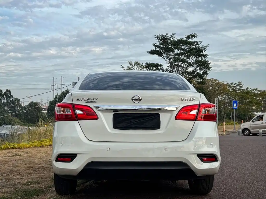 Sylphy 2018 1.6XV CVT Exclusive Edition купить на сайте DeffCars