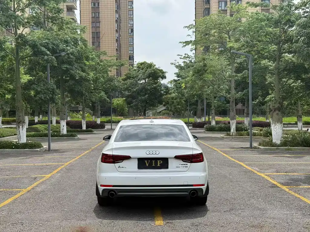 Audi A4L 2018款 30周年年型 40 TFSI 时尚型 купить на сайте DeffCars