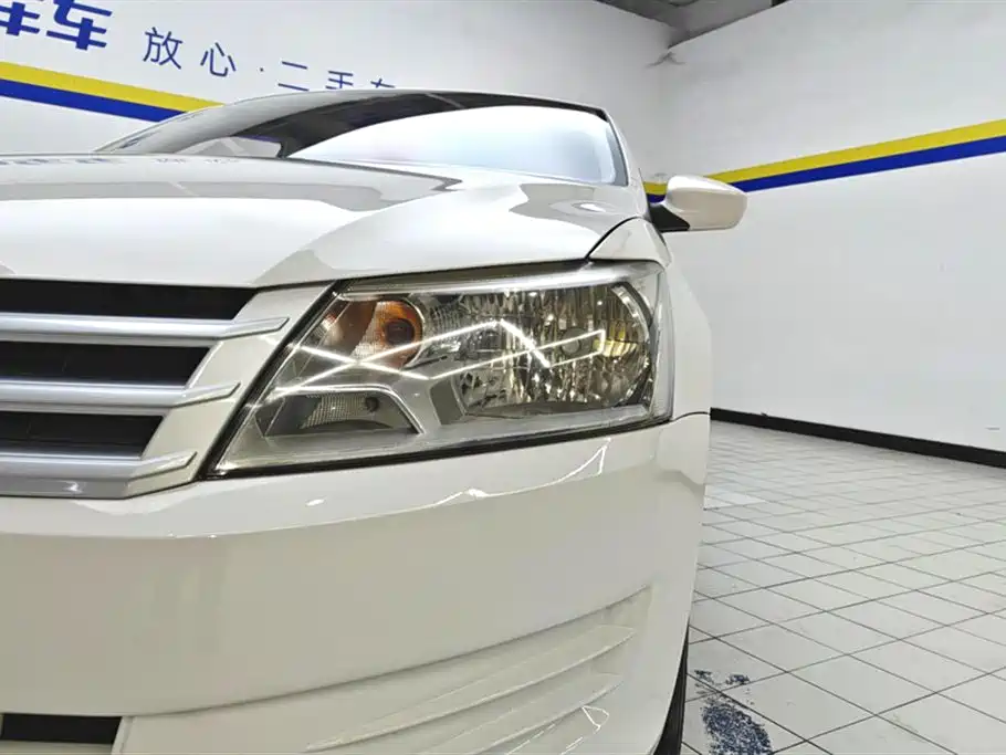 Santana 2015 1.4L Manual Fashion Edition купить на сайте DeffCars