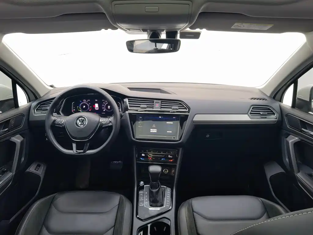 Tiguan L New Energy 2021 430PHEV Plug-in Hybrid Premium Edition купить на сайте DeffCars