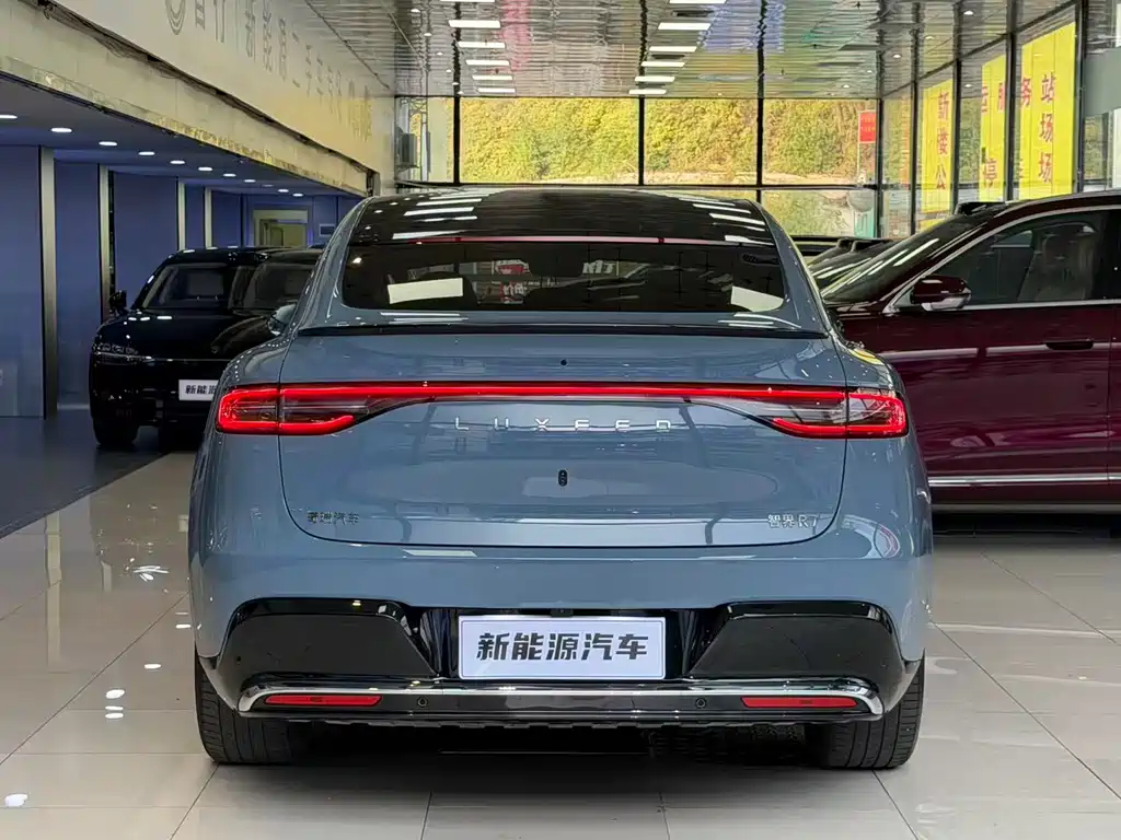 Zhijie R7 2026 Pure Electric Max+ купить на сайте DeffCars