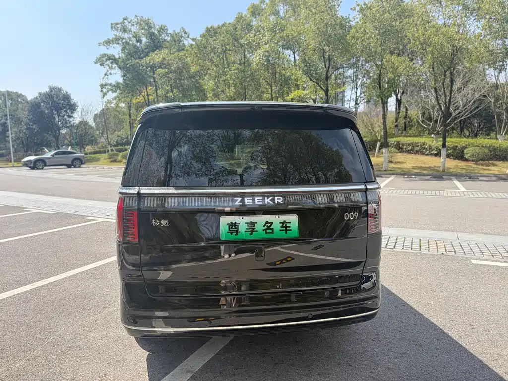 Jikrypton 009 2024 six-seater executive version four-wheel drive 108kWh купить на сайте DeffCars