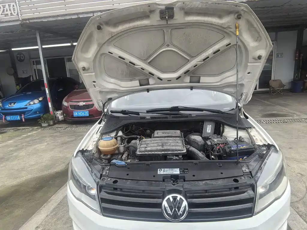 Jetta 2015 Premium Edition 1.6L Manual Fashion Model купить на сайте DeffCars