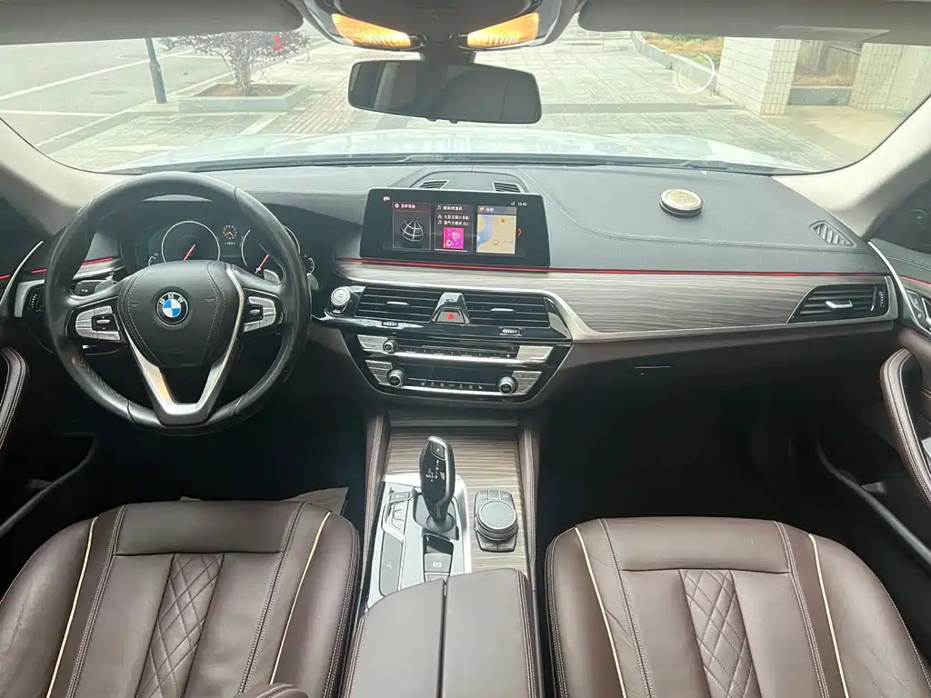 BMW 5 Series 2019 530Li Leading Luxury Package купить на сайте DeffCars