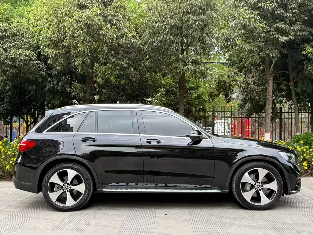 Mercedes-Benz GLC 2018 GLC 300 4MATIC luxury model купить на сайте DeffCars