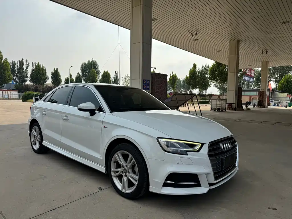 Audi A3 2020 Limousine 35 TFSI Fashion Type National VI купить на сайте DeffCars