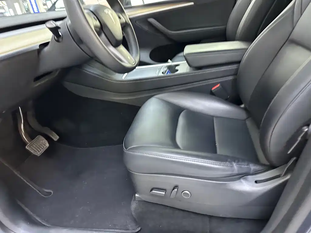 Model Y 2022 facelift rear-wheel drive version купить на сайте DeffCars