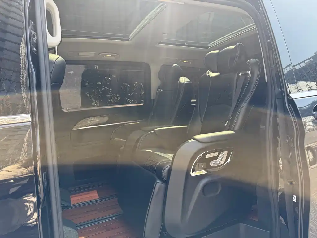 Mercedes-Benz V-Class 2018 V 260 Pilot Edition National VI купить на сайте DeffCars