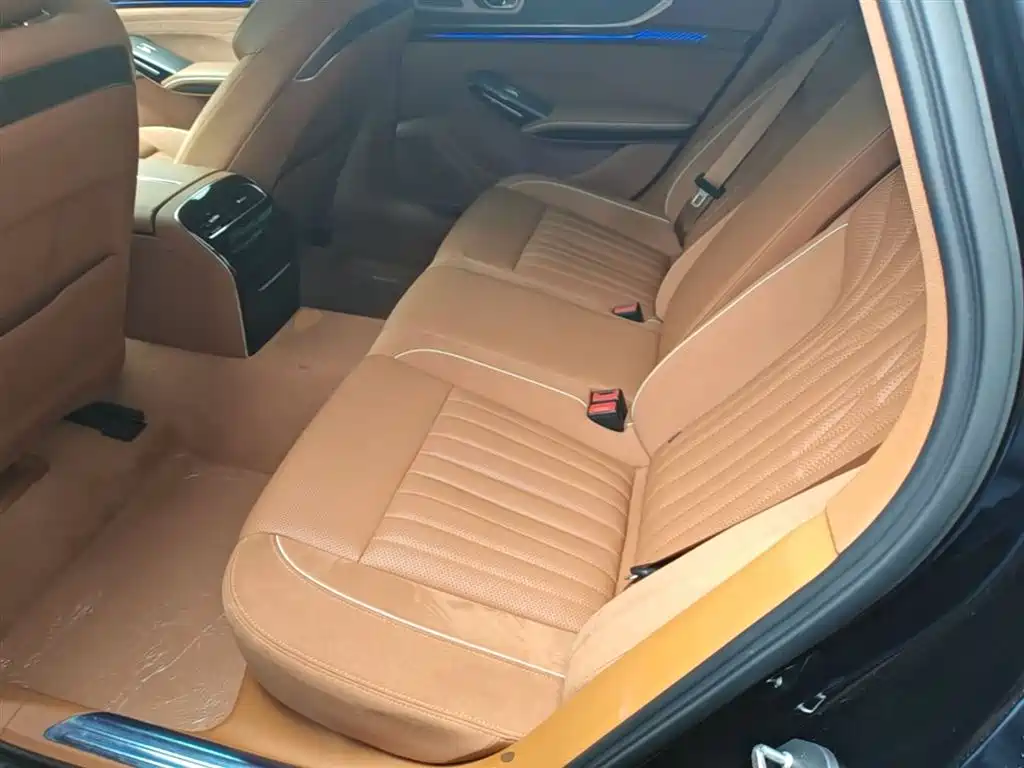 Hongqi H9 2024 2.0T Qixiang Private Fashion Edition купить на сайте DeffCars