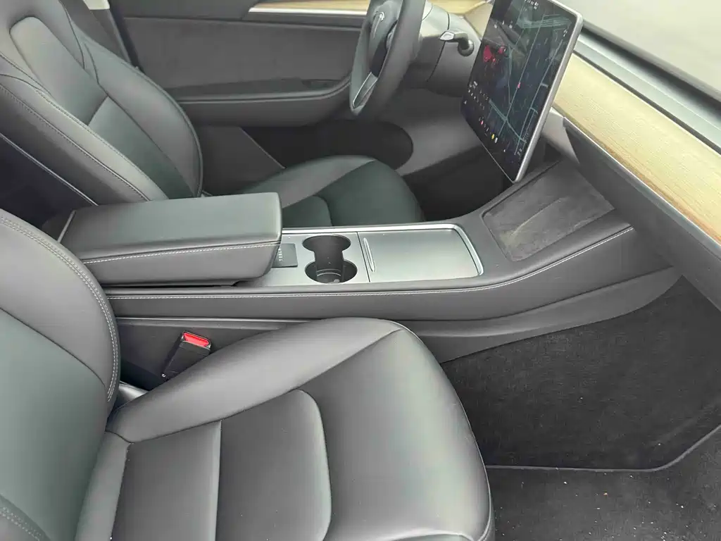 Model Y 2021 long-range all-wheel drive version купить на сайте DeffCars