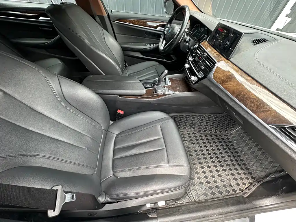 BMW 5 Series 2018 525Li M Sports Package купить на сайте DeffCars