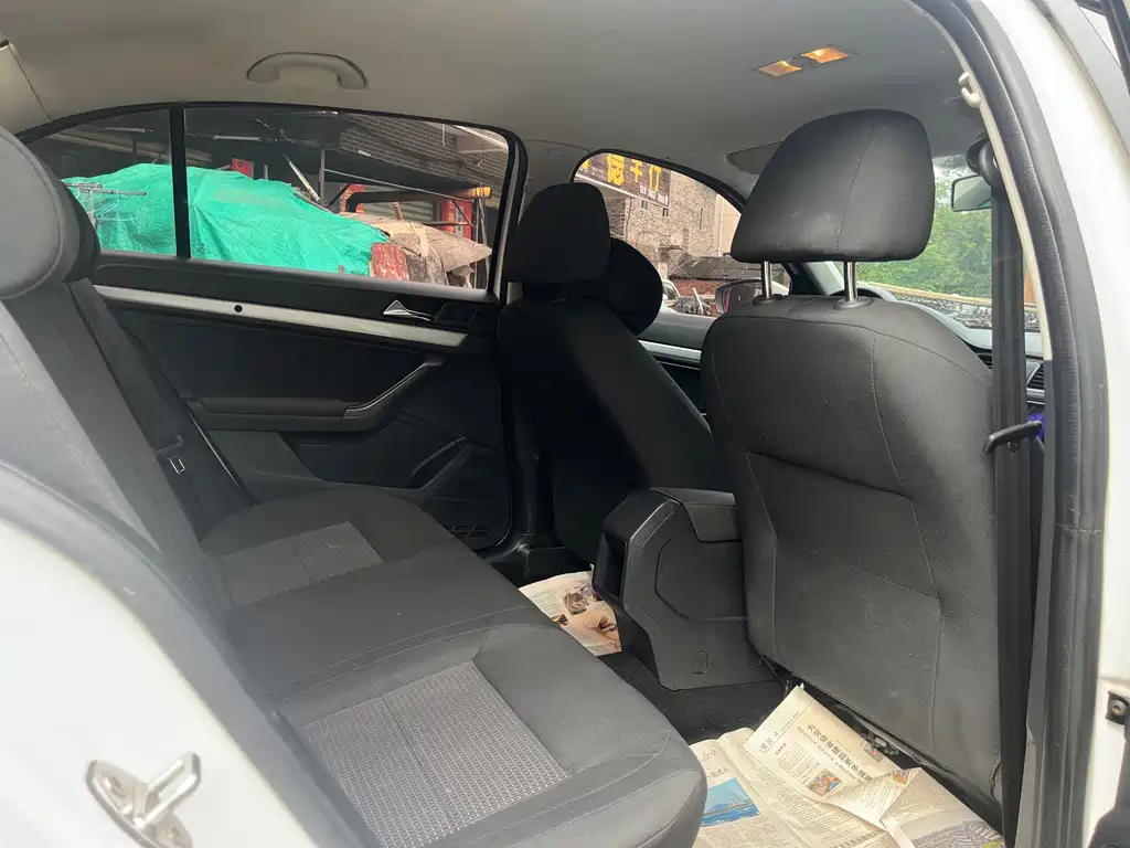 Lavida 2017 1.6L automatic fashion version купить на сайте DeffCars