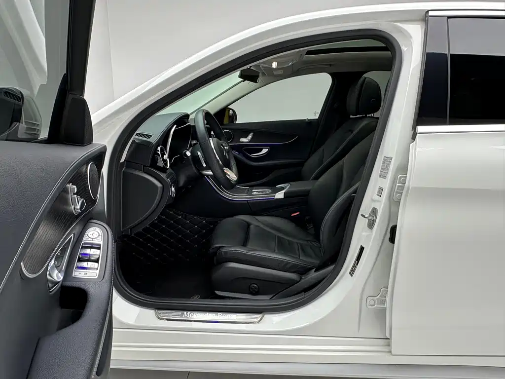 Mercedes-Benz C-Class 2021 C 200 L Fashionable Sports Edition купить на сайте DeffCars