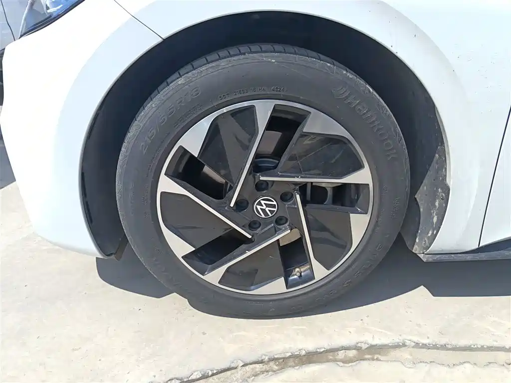 Volkswagen ID.3 2025 Smart Model Outstanding Edition купить на сайте DeffCars