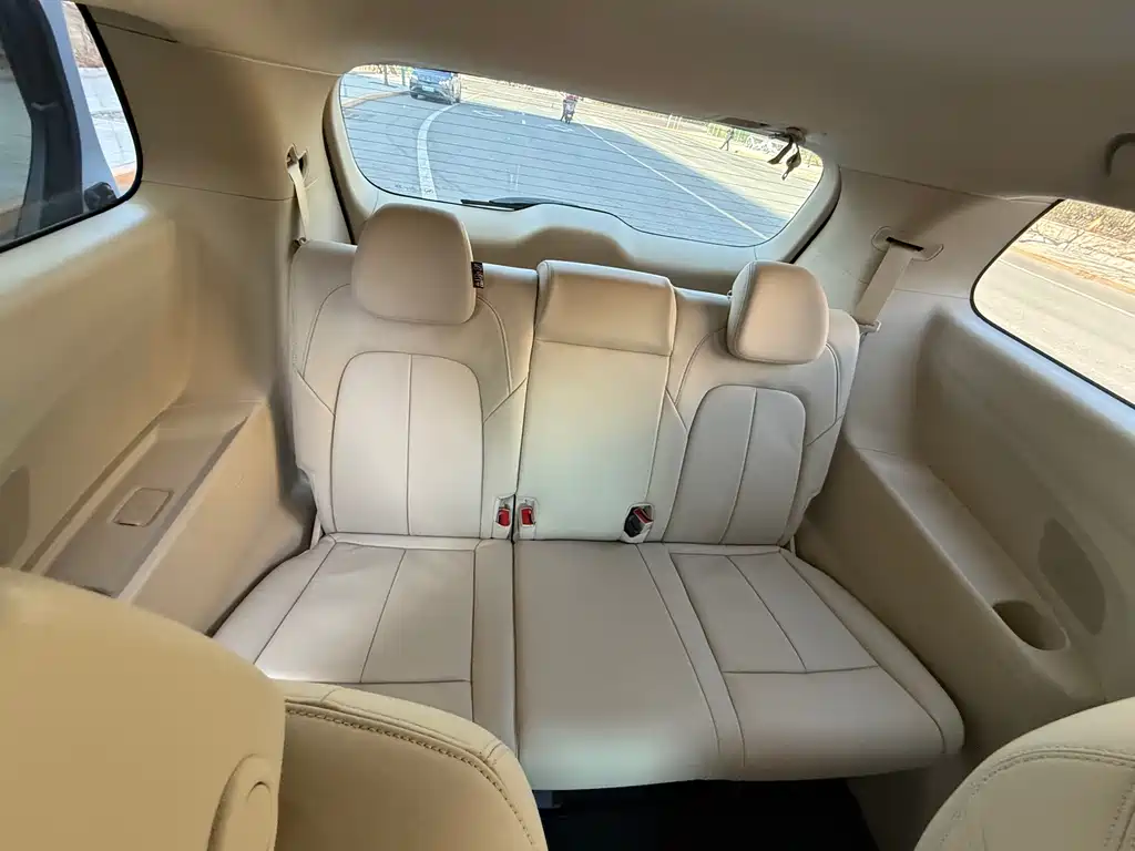 Buick GL8 2023 ES Lu Zun Exclusive Model купить на сайте DeffCars