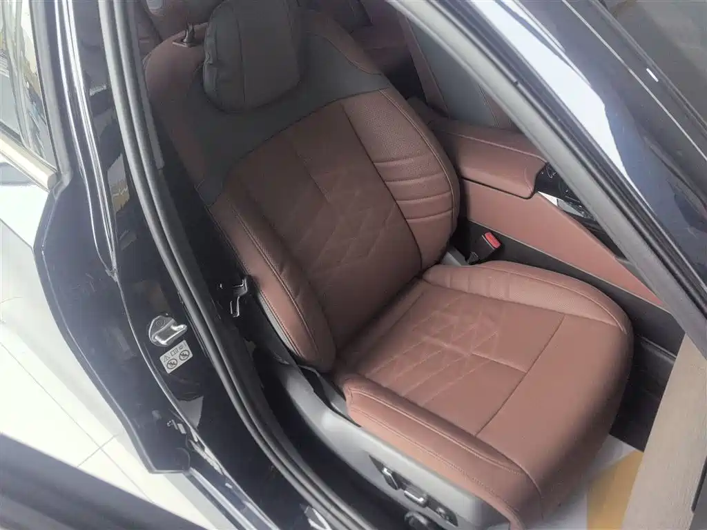 BMW 5 Series 2024 530Li Exclusive Luxury Package купить на сайте DeffCars