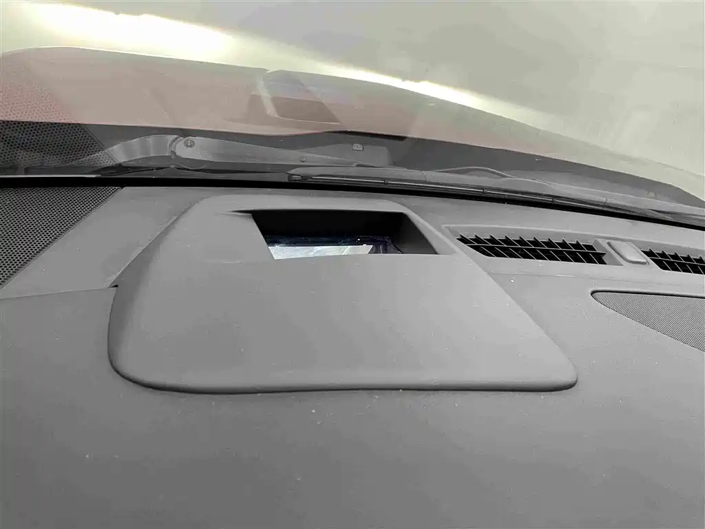 Cadillac XT4 2022 28T 4WD Platinum Edition купить на сайте DeffCars