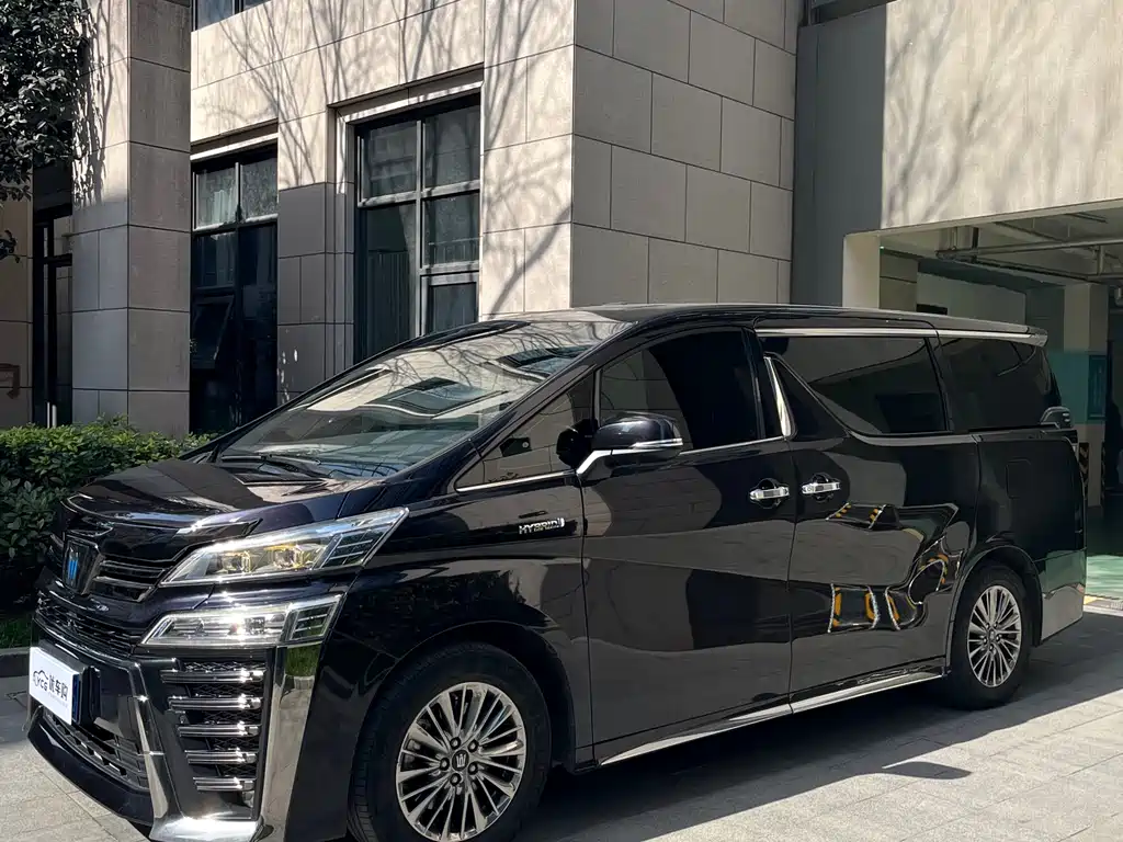 Wilfa 2021 Crown Dual Engine 2.5L HV Premium Edition купить на сайте DeffCars