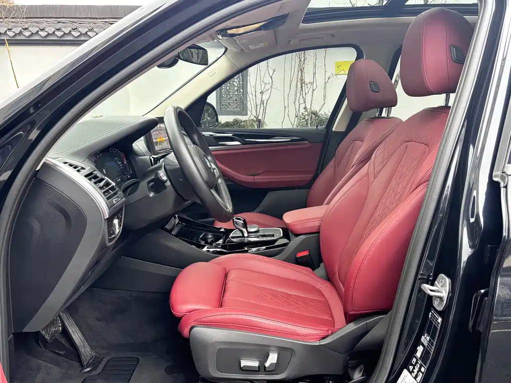 BMW X3 2022 facelift xDrive25i M sports package купить на сайте DeffCars