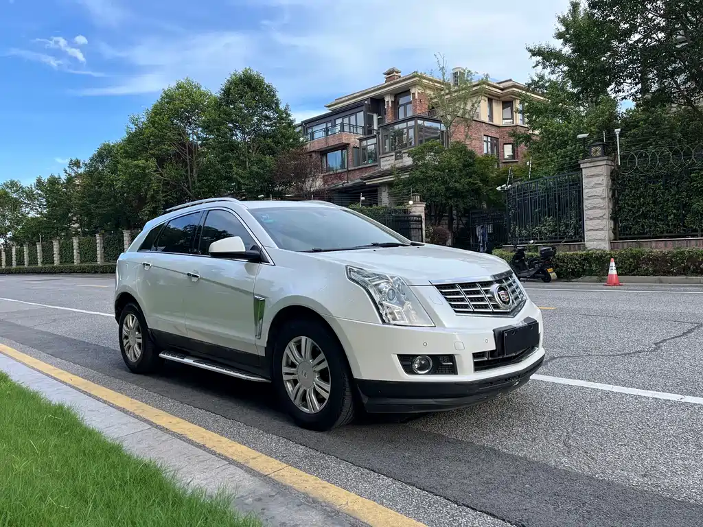 Cadillac SRX 2014 3.0L Elite купить на сайте DeffCars