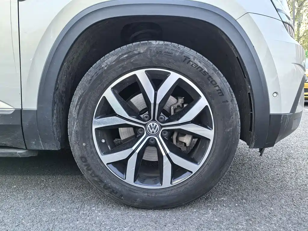 Touron 2019 380TSI four-wheel drive luxury version National VI купить на сайте DeffCars